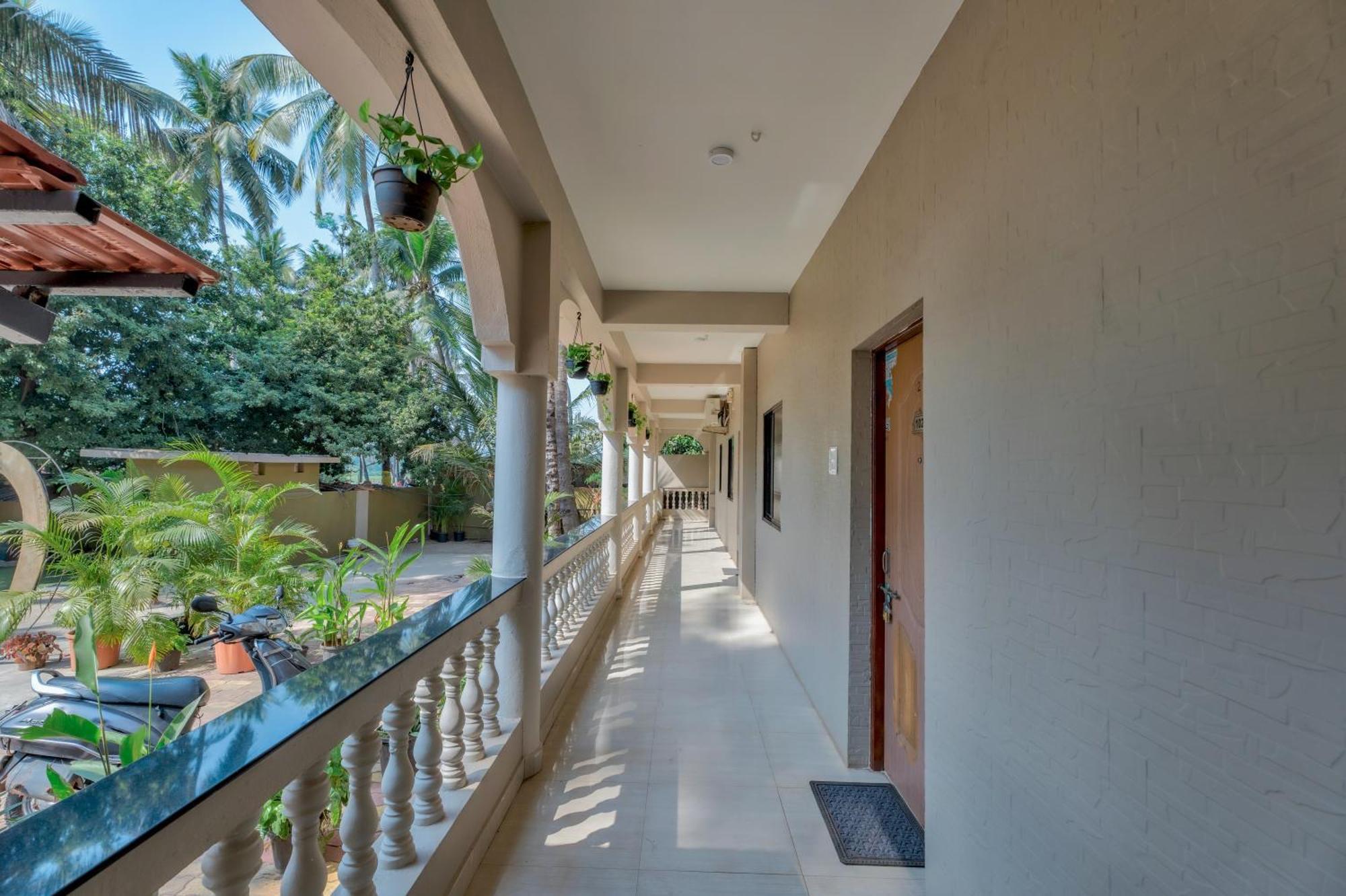 Rosa Bella Resort-Tbv カラングート エクステリア 写真